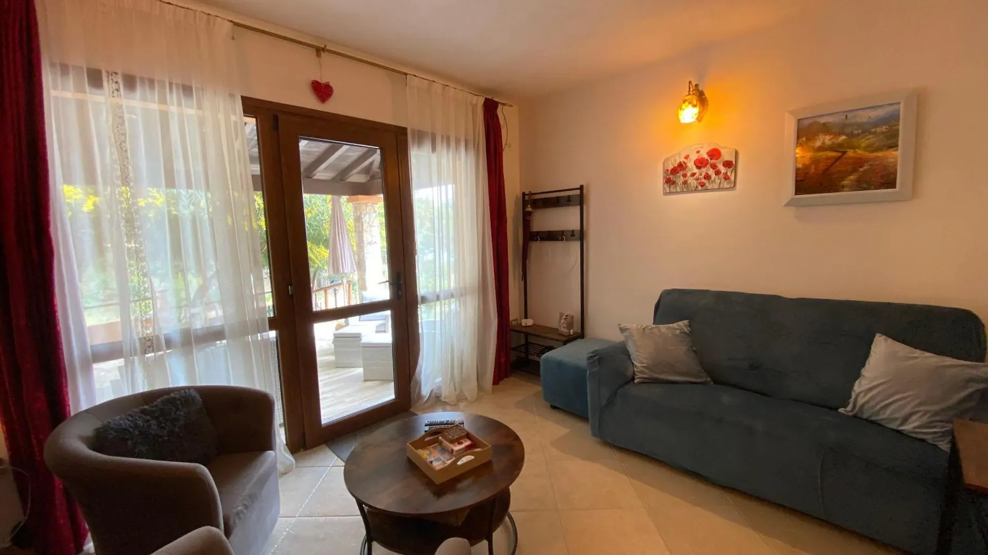 Vila Residenza I Ginepri Domus De Maria 0*,  Itálie